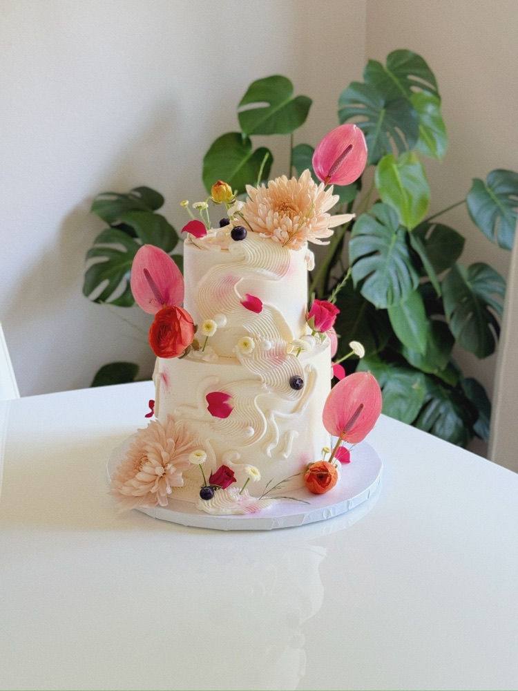 Buttercream flower cake by Shaddai