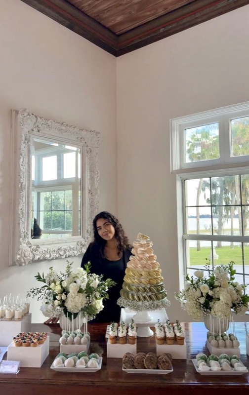 Nati, founder and cake artist of Shaddai